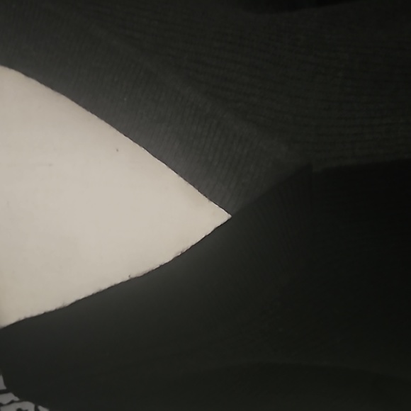 Design History sweater - Picture 2 of 7